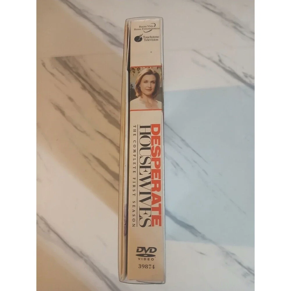 Desperate Housewives: The Complete First Season (DVD, 2005) - Picture 4 of 7